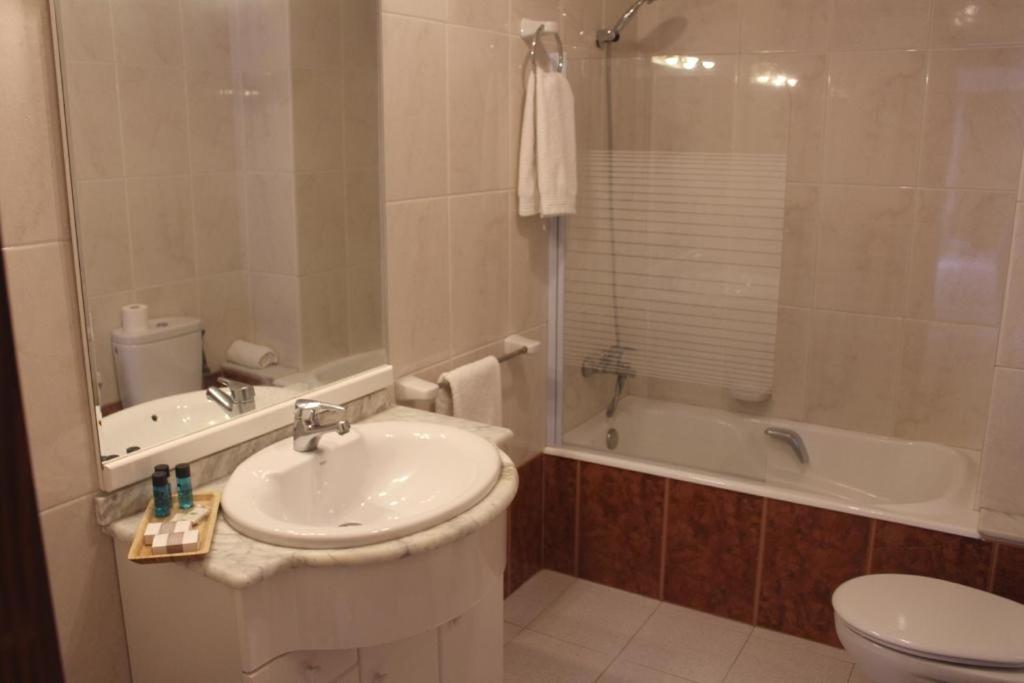 Hotel La Zubia , Granada Dış mekan fotoğraf